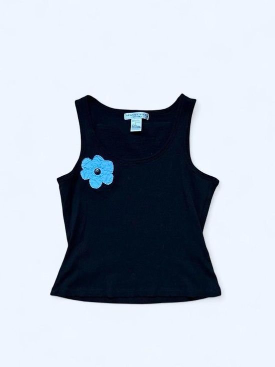 august silk Tops - VTG Y2K Black Tank with Light Blue Flower Applique